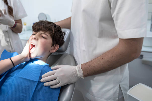 Best Emergency Treatment for Oral Infections in Bell Gardens, CA
